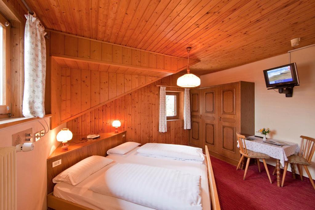 Hotel Rainegg Olang Habitación foto