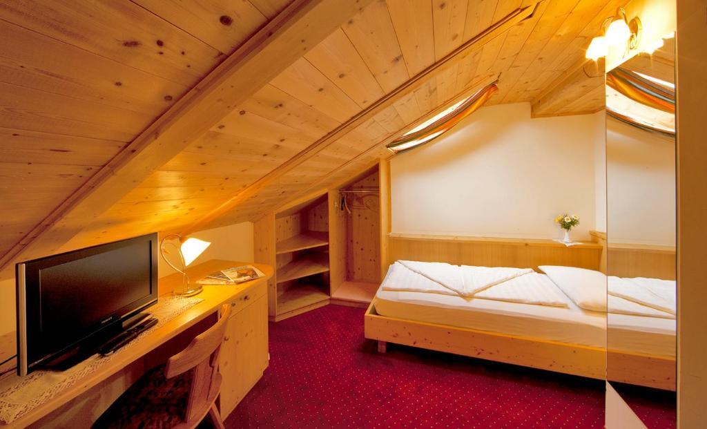 Hotel Rainegg Olang Habitación foto