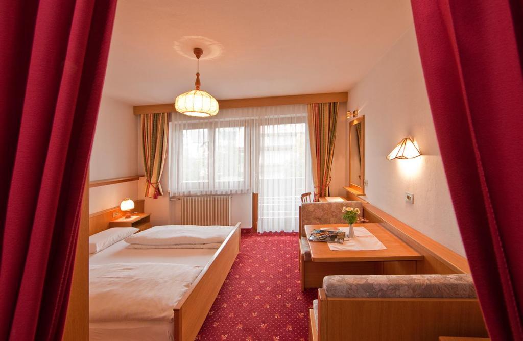 Hotel Rainegg Olang Habitación foto